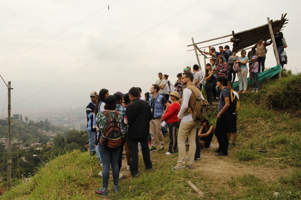 Recorremos la vereda La Loma por el derecho a la ciudad y al territorio