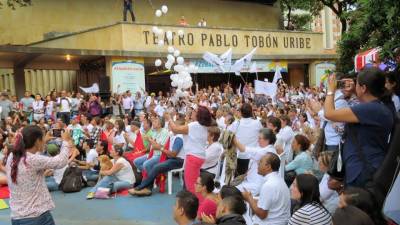 Es imperativo mantener viva la esperanza…  y no dejar apagar la llama por la paz